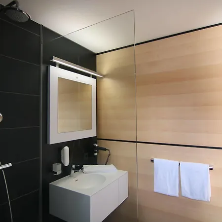 Hotel Mn By Wmm
